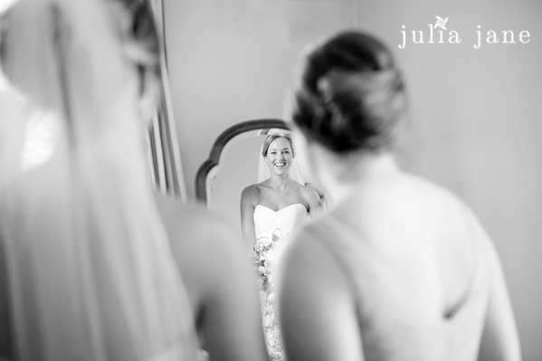 Authentic Wedding Photography by Connecticut Wedding Photographer Julia Jane Studios